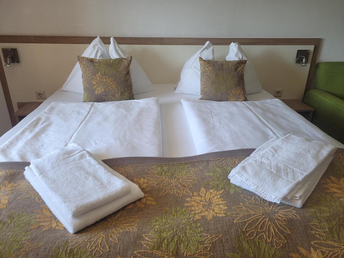 Jaeger Guesthouse Анненхайм Экстерьер фото