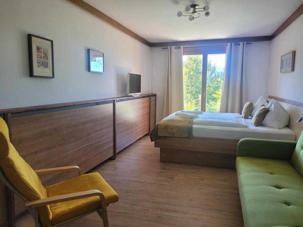 Jaeger Guesthouse Анненхайм Экстерьер фото